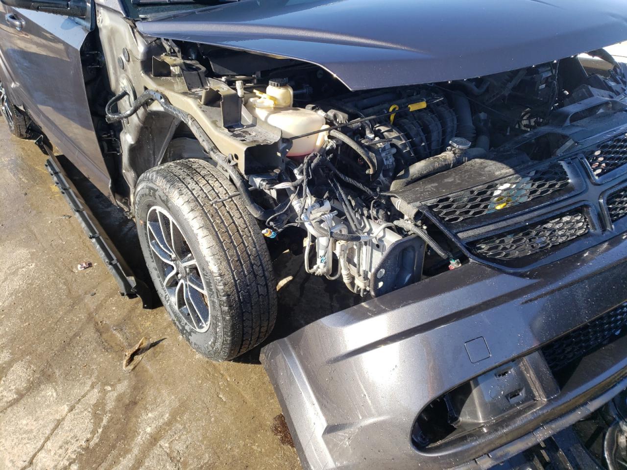 Photo 9 from auction – 2017 DODGE JOURNEY SE with VIN 3C4PDCAB1HT601971