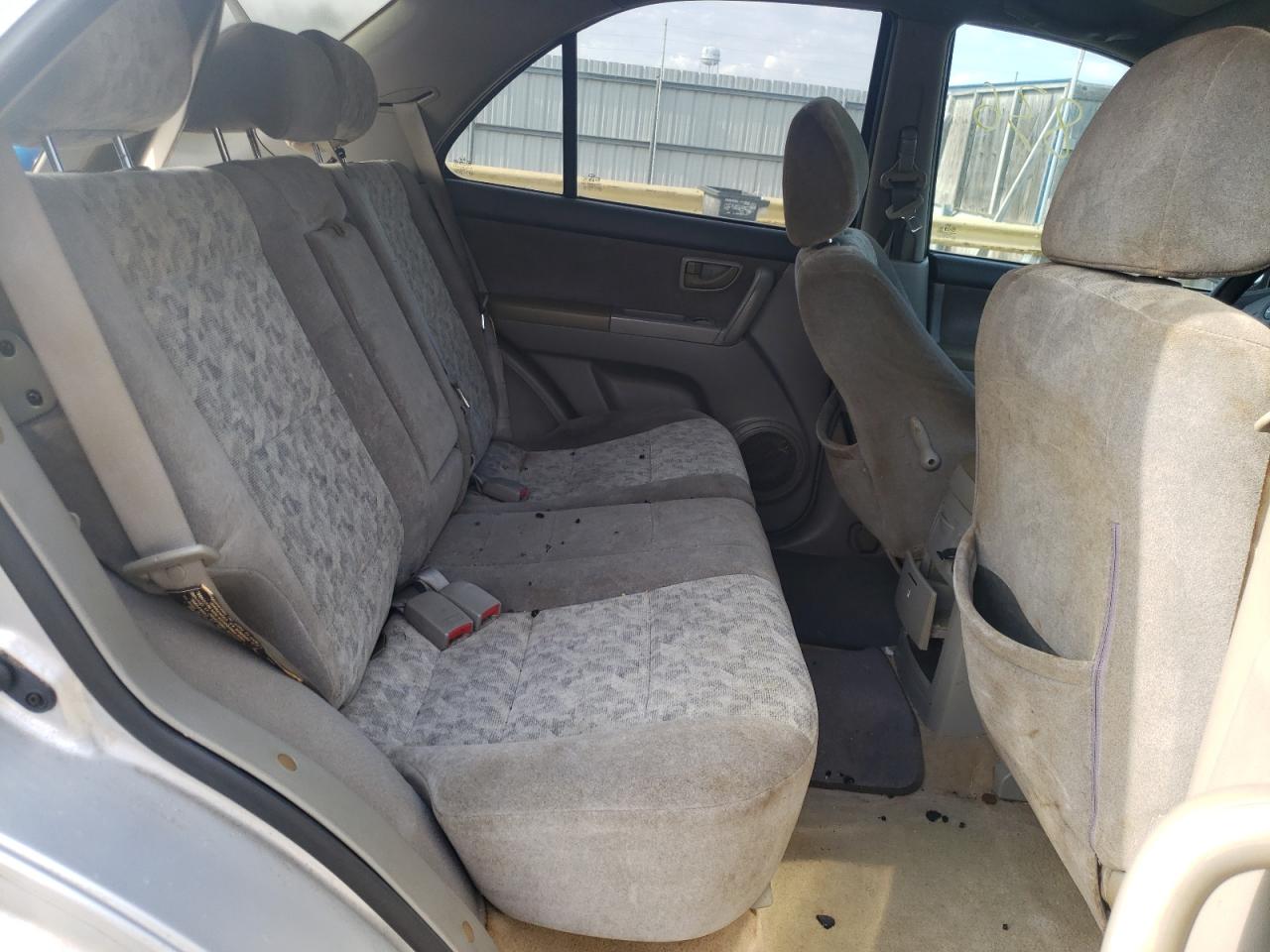 Photo 6 from auction – 2006 KIA SORENTO EX with VIN KNDJD733X65634886