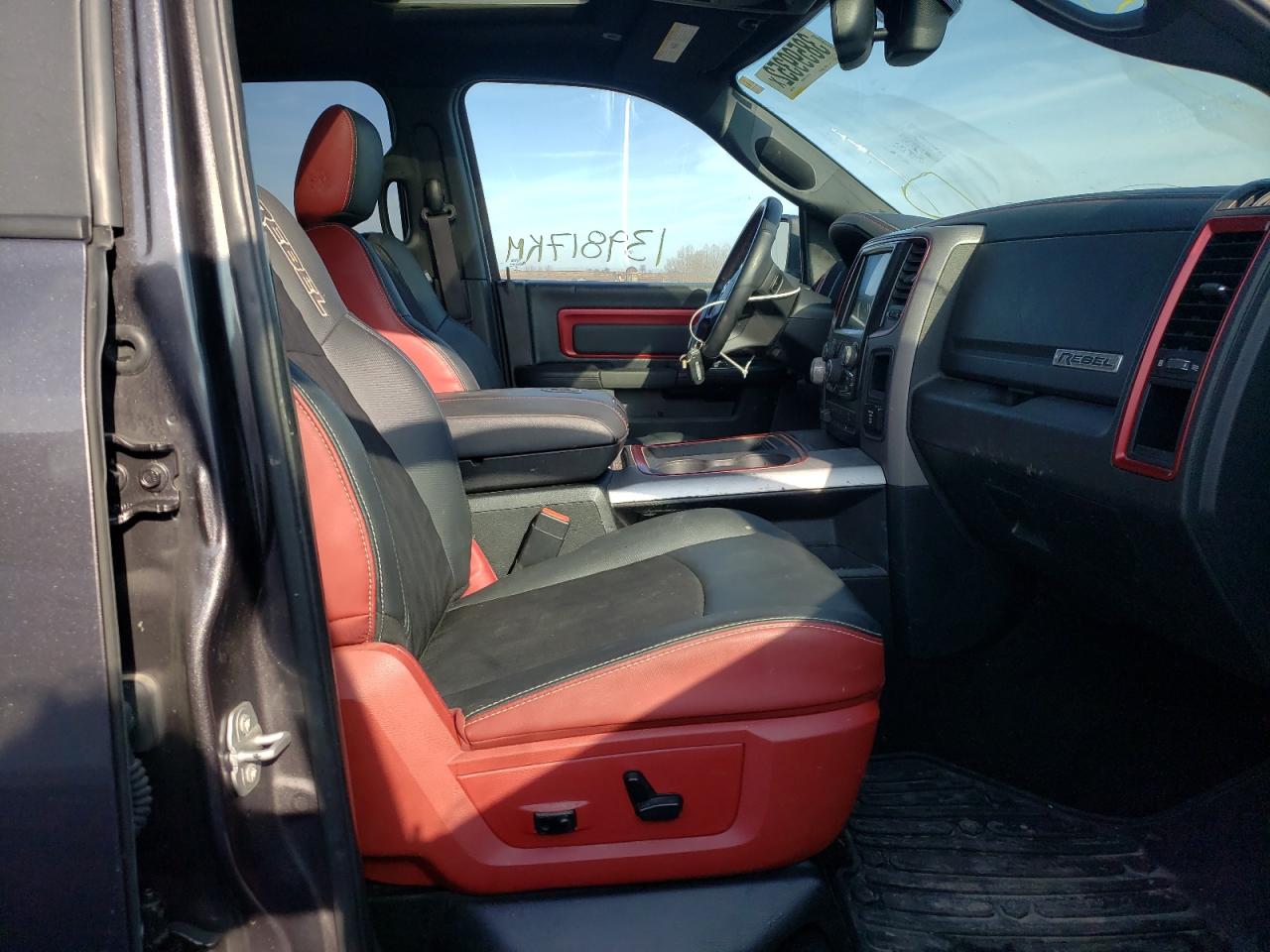 Photo 5 from auction – 2017 RAM 1500 REBEL with VIN 1C6RR7YT6HS552355