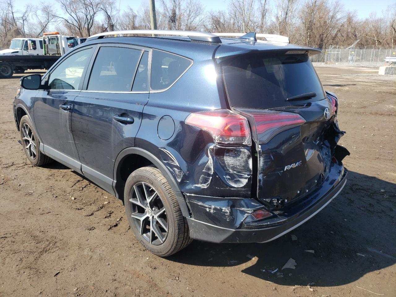 Photo 3 from auction – 2017 TOYOTA RAV4 with VIN JTMJFREVXHJ706488