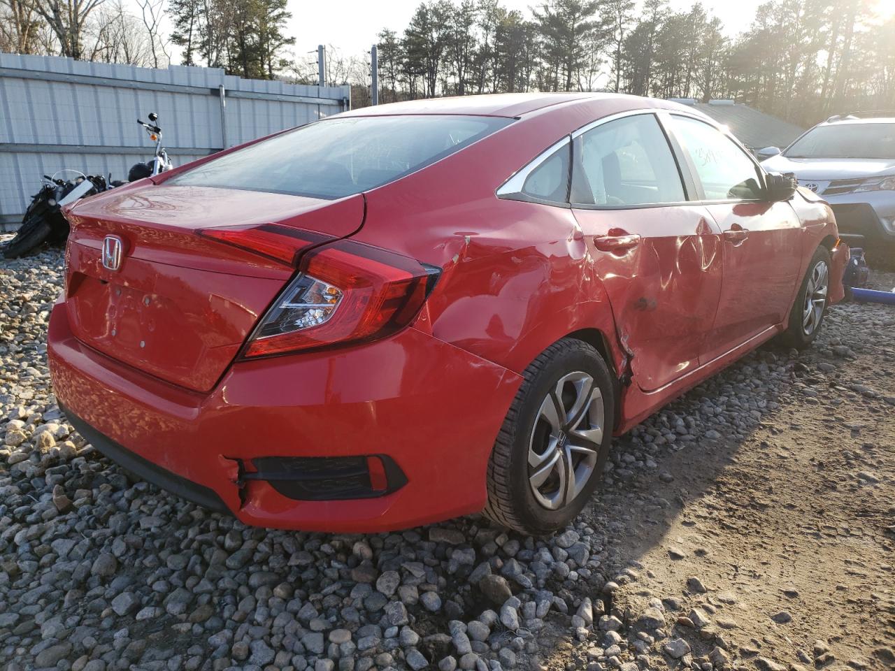 Photo 4 from auction – 2017 HONDA CIVIC LX with VIN 2HGFC2F58HH516891