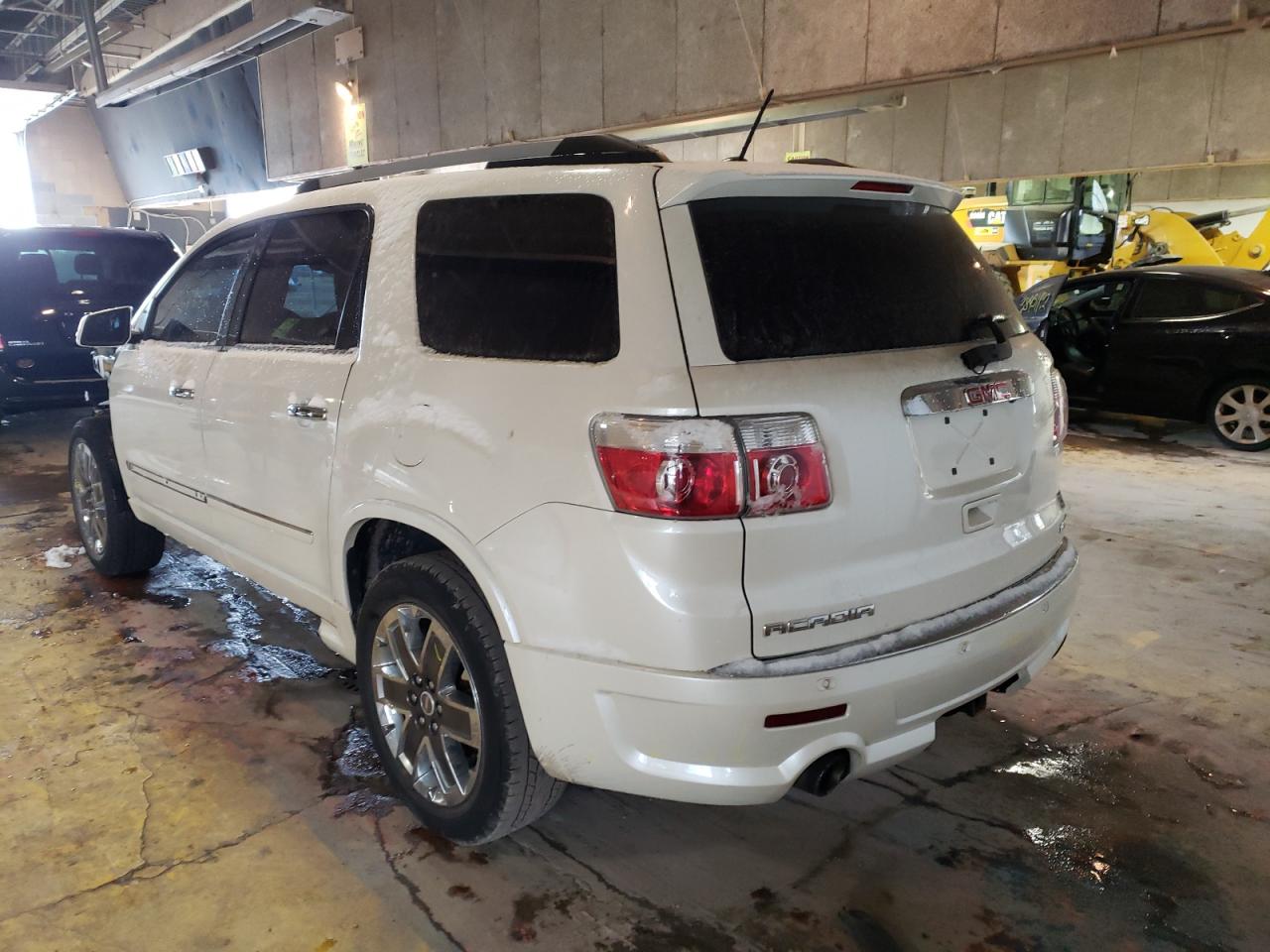 Photo 3 from auction – 2011 GMC ACADIA DEN with VIN 1GKKVTED8BJ154187