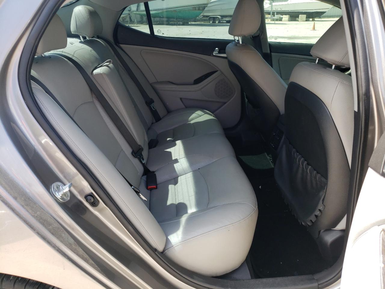 Photo 6 from auction – 2015 KIA OPTIMA EX with VIN 5XXGN4A75FG470342