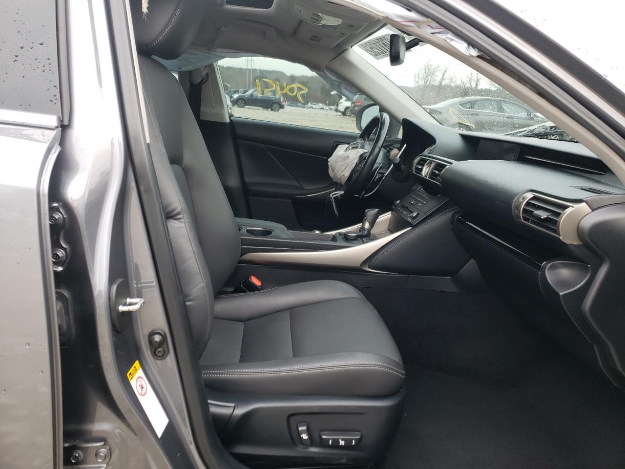 Photo 5 from auction – 2016 LEXUS IS 300 with VIN JTHCM1D24G5001229