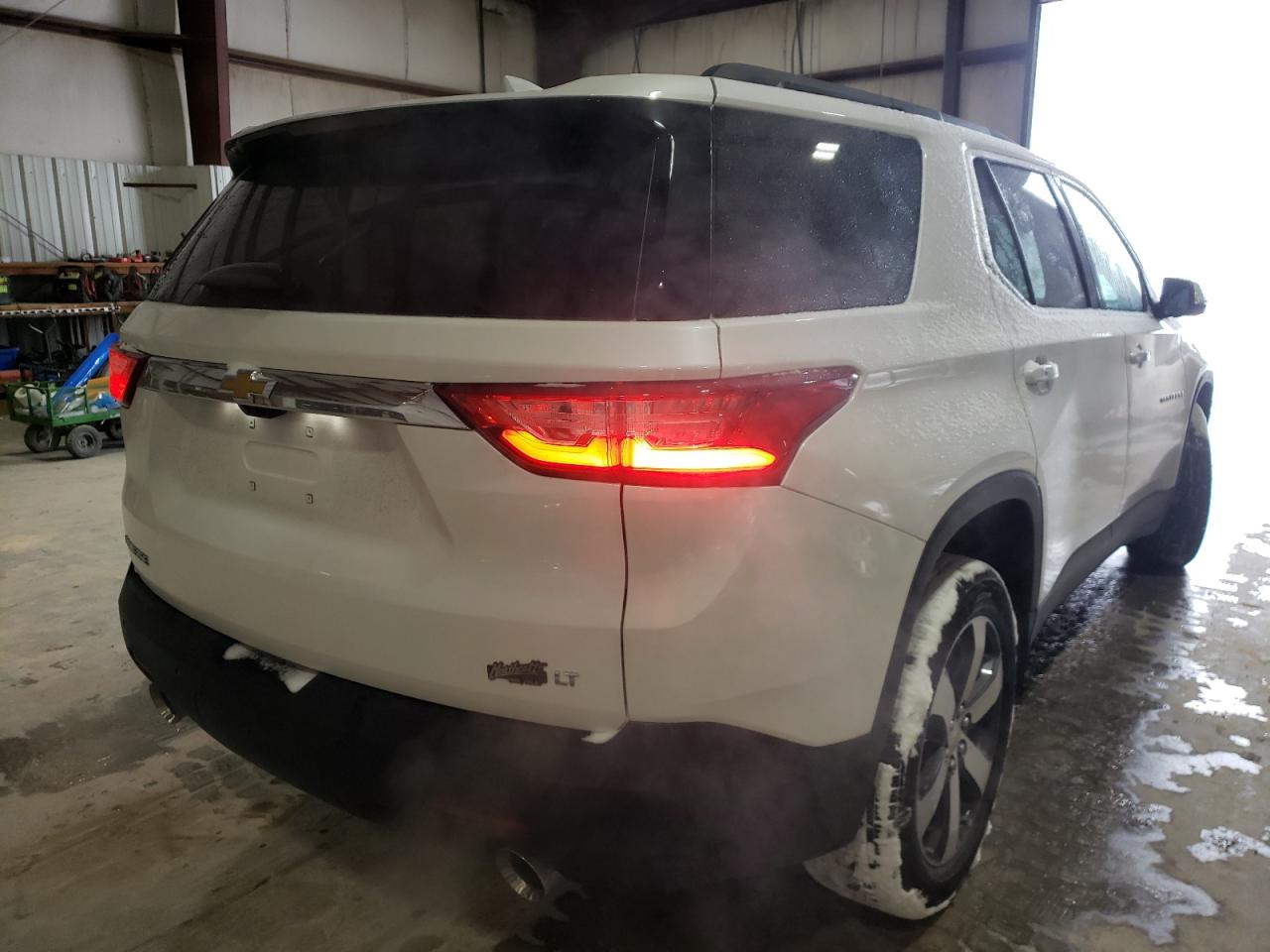 Photo 4 from auction – 2021 CHEVROLET TRAVERSE with VIN 1GNERHKW3MJ262808