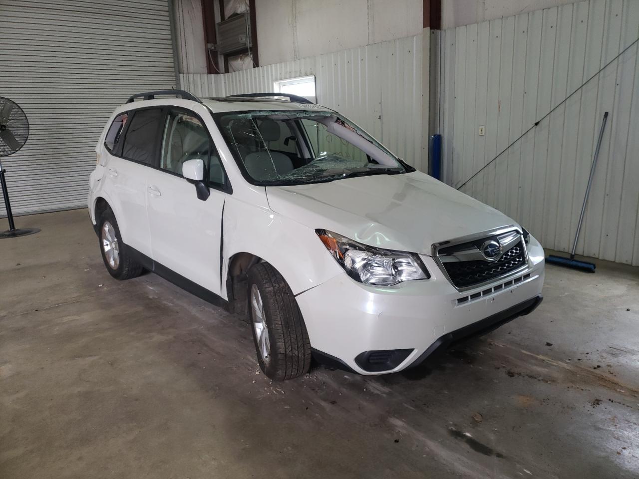 SUBARU FORESTER 2 2015 with VIN JF2SJADC9FH451973 - Photo from auction