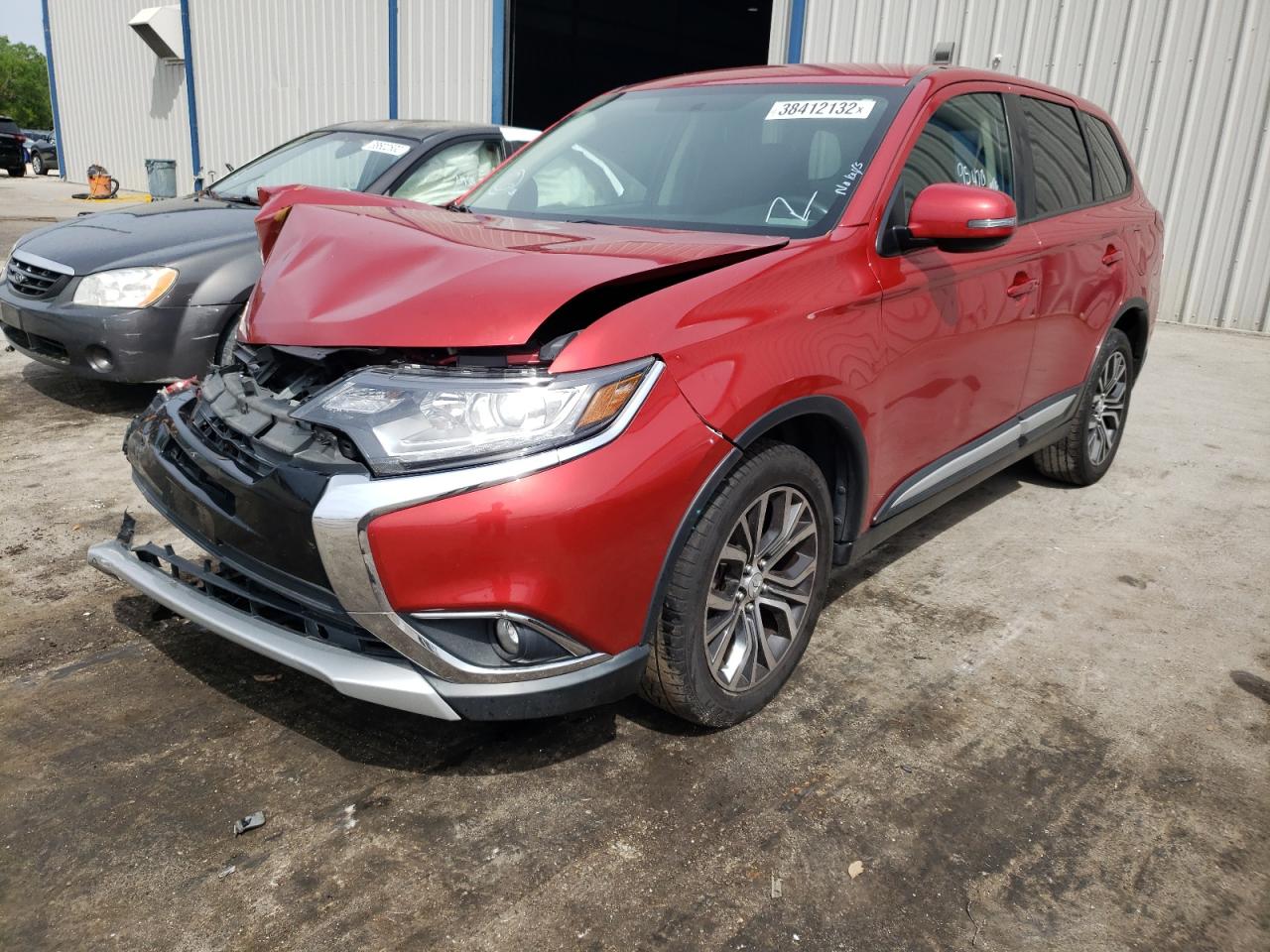 Photo 2 from auction – 2018 MITSUBISHI OUTLANDER with VIN JA4AZ3A35JZ007151