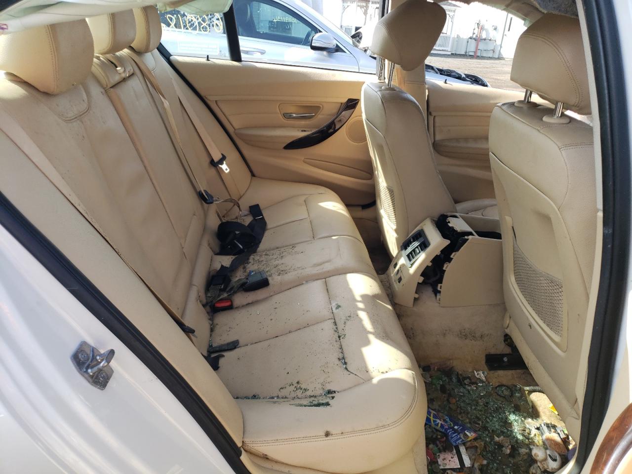 Photo 6 from auction – 2015 BMW 328 XI SUL with VIN WBA3B5C58FF961217