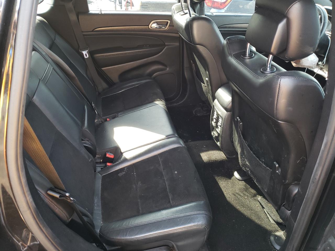Photo 6 from auction – 2015 JEEP GRAND CHER with VIN 1C4RJFAGXFC687336