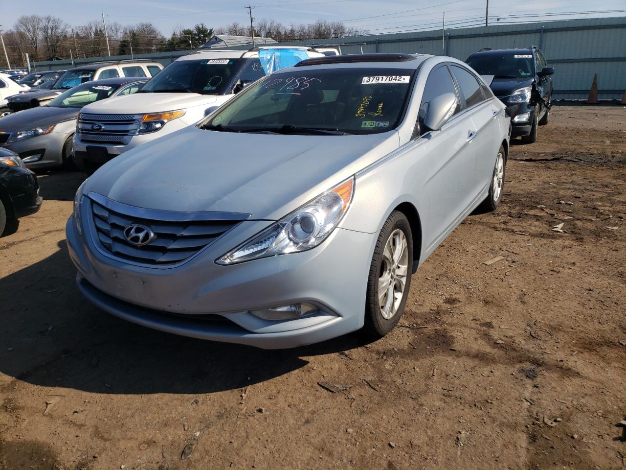 Photo 2 from auction – 2011 HYUNDAI SONATA SE with VIN 5NPEC4AC2BH216404