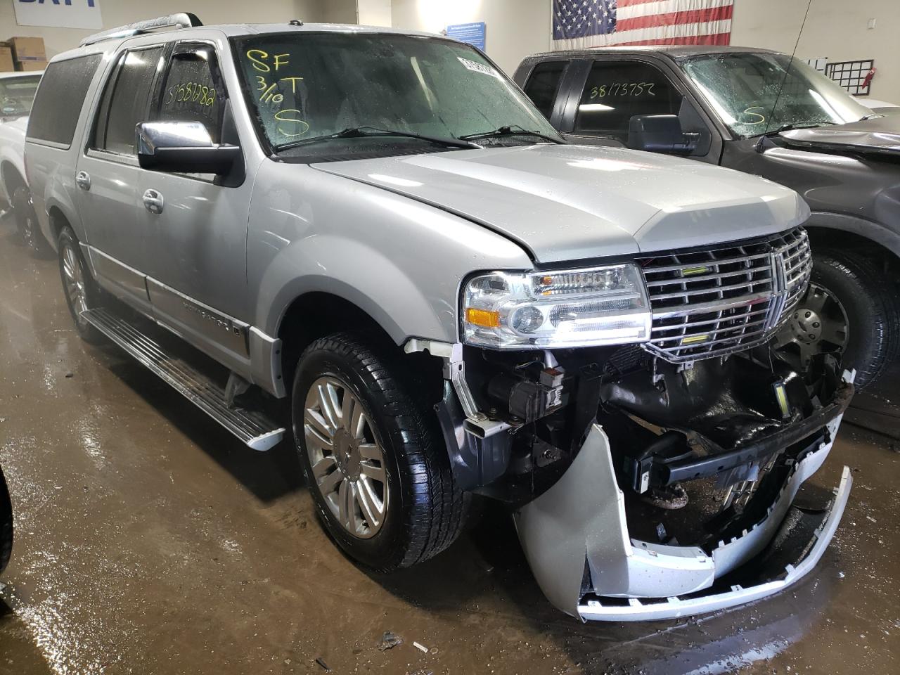 LINCOLN NAVIGATOR 2012 with VIN 5LMJJ3J50CEL07505 - Photo from auction