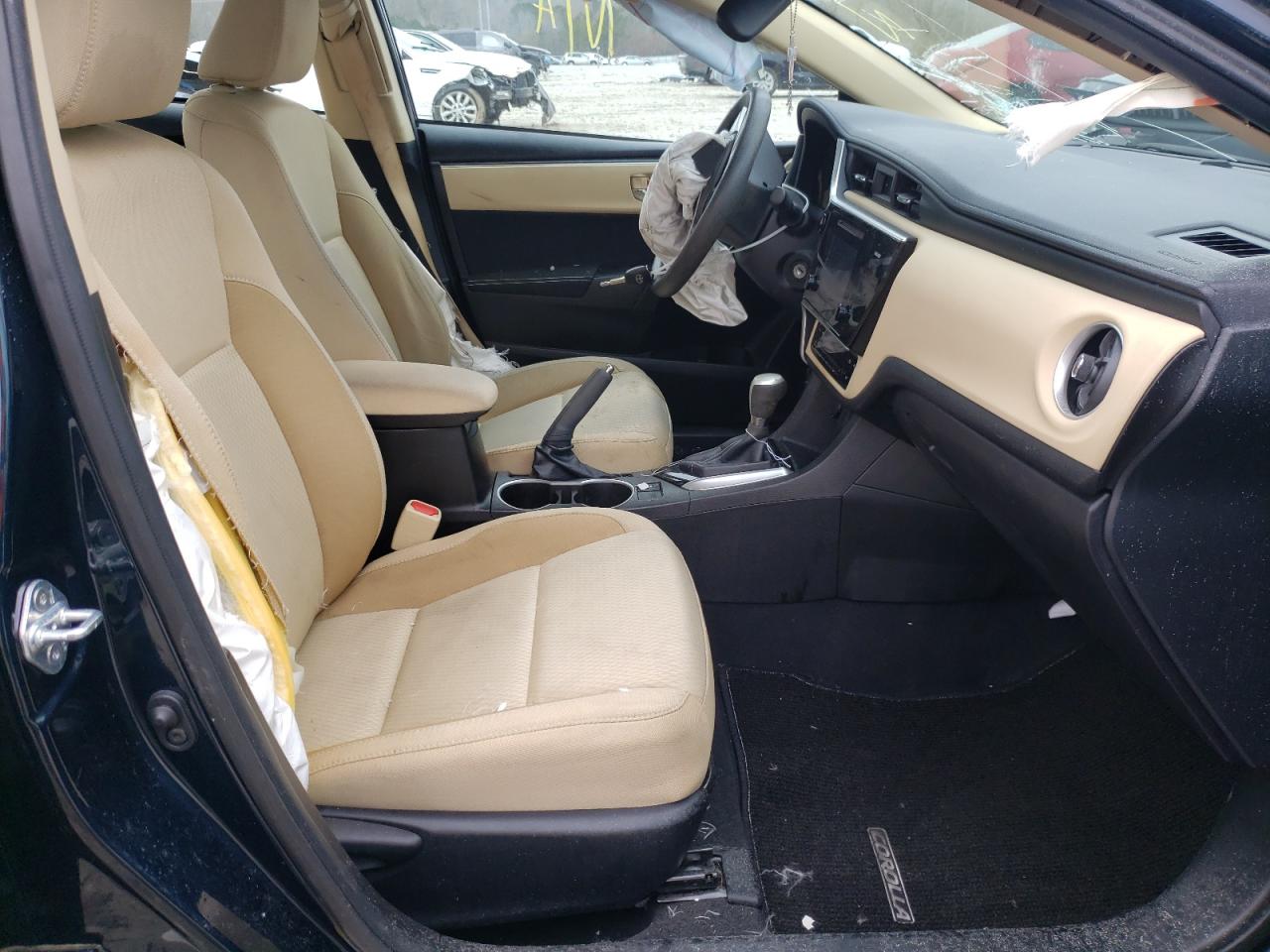 Photo 5 from auction – 2017 TOYOTA COROLLA L with VIN 5YFBURHE0HP737122