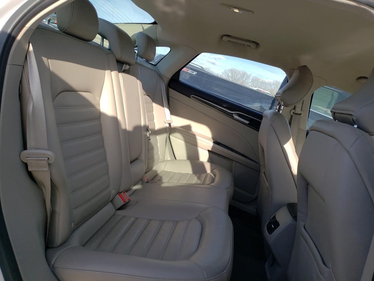 Photo 6 from auction – 2017 FORD FUSION SE with VIN 3FA6P0HD3HR264277