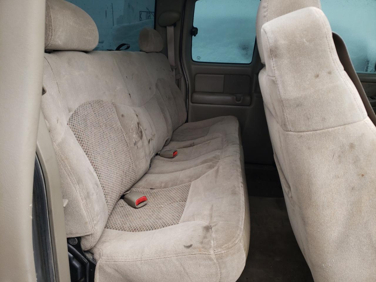 Photo 6 from auction – 2001 CHEVROLET SILVERADO with VIN 1GCEK19T21E141014