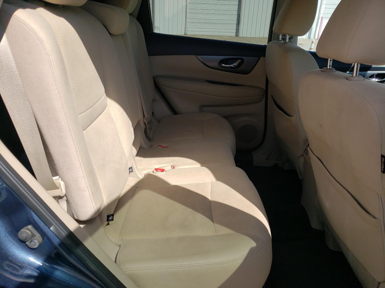 Photo 6 from auction – 2016 NISSAN ROGUE S with VIN KNMAT2MV5GP730100