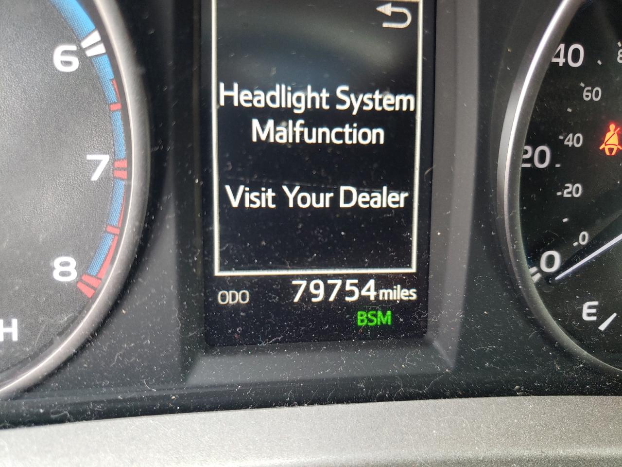 Photo 8 from auction – 2018 TOYOTA RAV4 ADVEN with VIN 2T3WFREV3JW484390