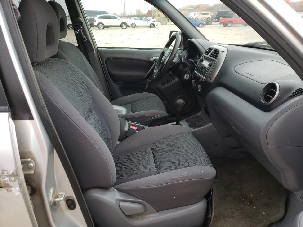 Photo 5 from auction – 2001 TOYOTA RAV4 with VIN JTEHH20V610106615
