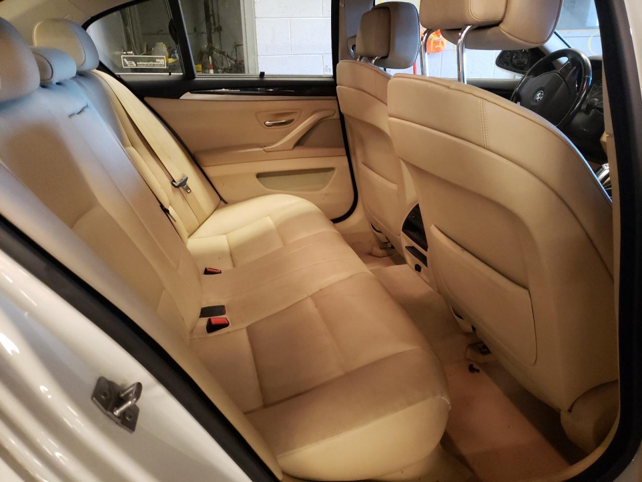 Photo 6 from auction – 2011 BMW 535 XI with VIN WBAFU7C51BC875567