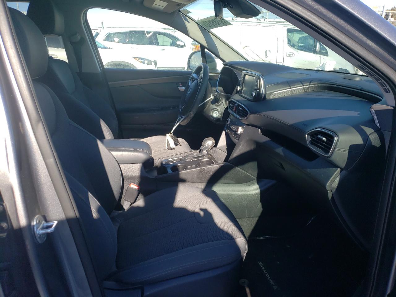 Photo 5 from auction – 2019 HYUNDAI SANTA FE S with VIN 5NMS23AD5KH020656
