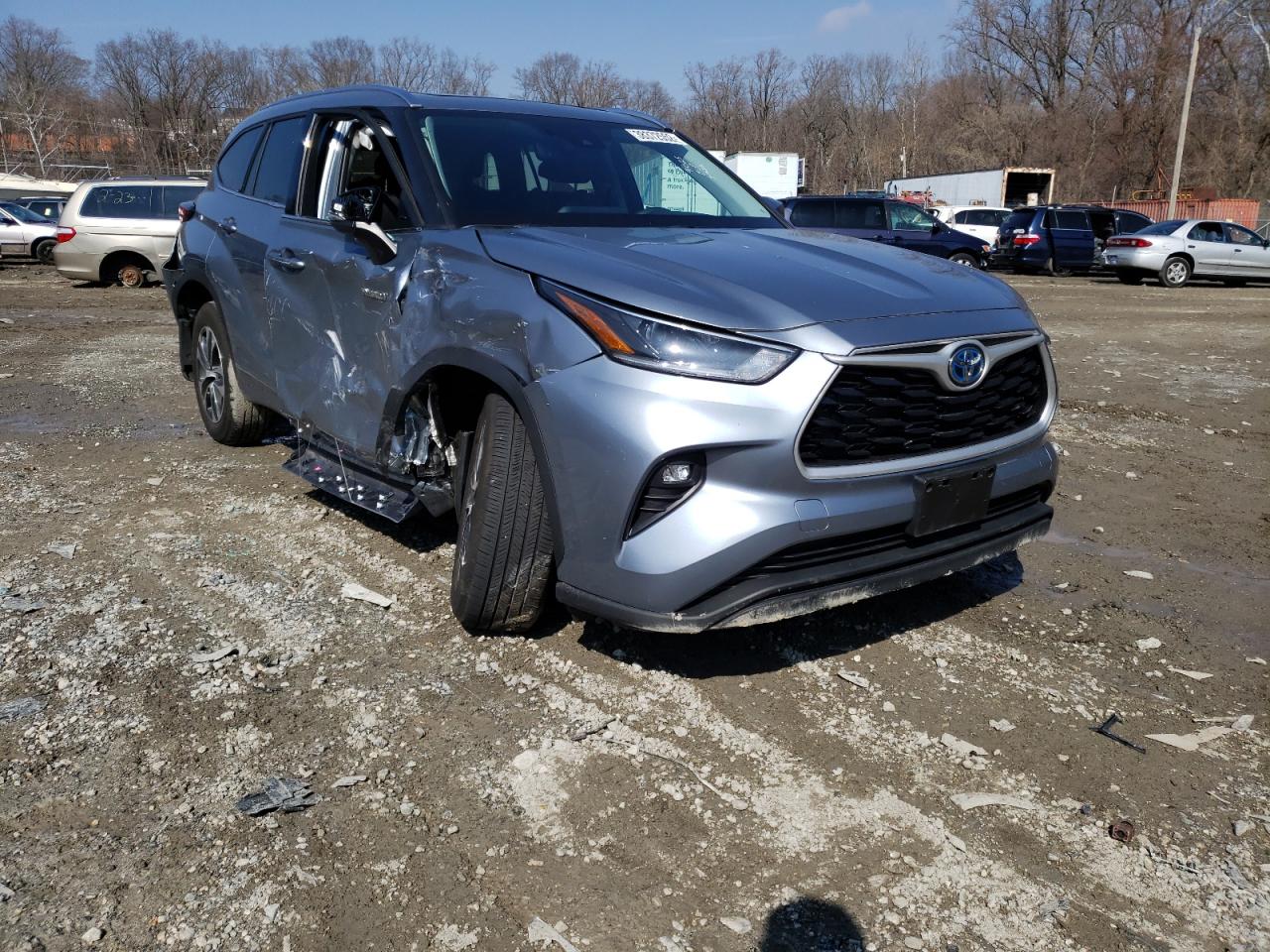 TOYOTA HIGHLANDER 2021 z numerem VIN 5TDGBRCH6MS063881 - Zdjęcie z aukcji