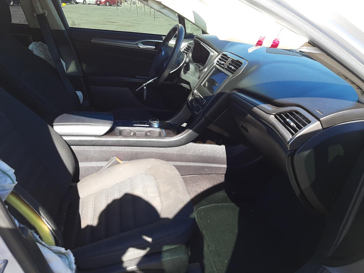 Photo 5 from auction – 2017 FORD FUSION SE with VIN 3FA6P0H73HR276648