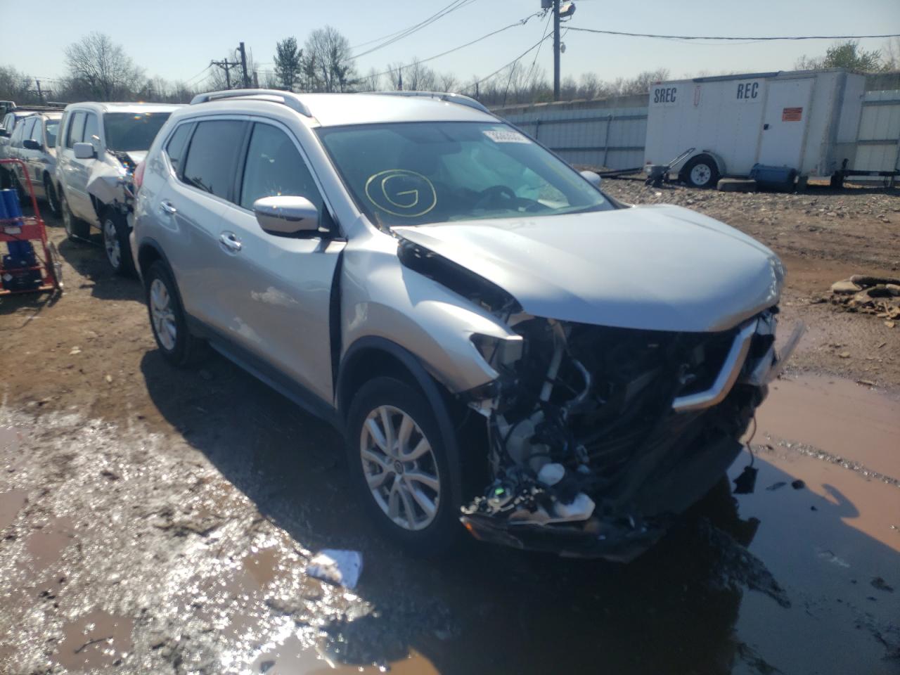 NISSAN ROGUE S 2018 with VIN KNMAT2MV9JP618598 - Photo from auction