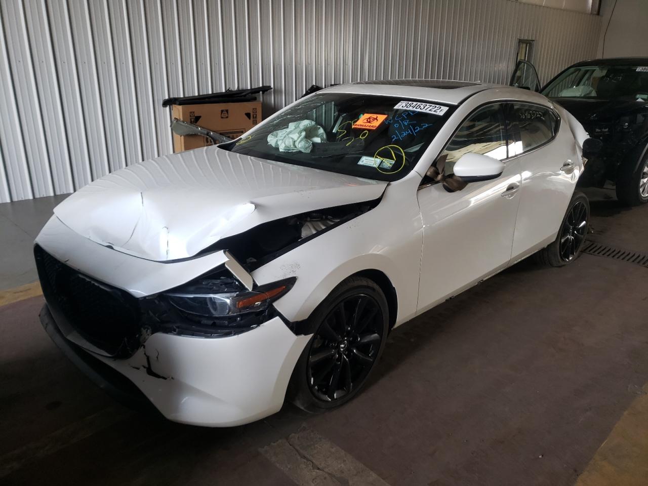 Photo 2 from auction – 2020 MAZDA 3 PREMIUM with VIN JM1BPBNM4L1160425