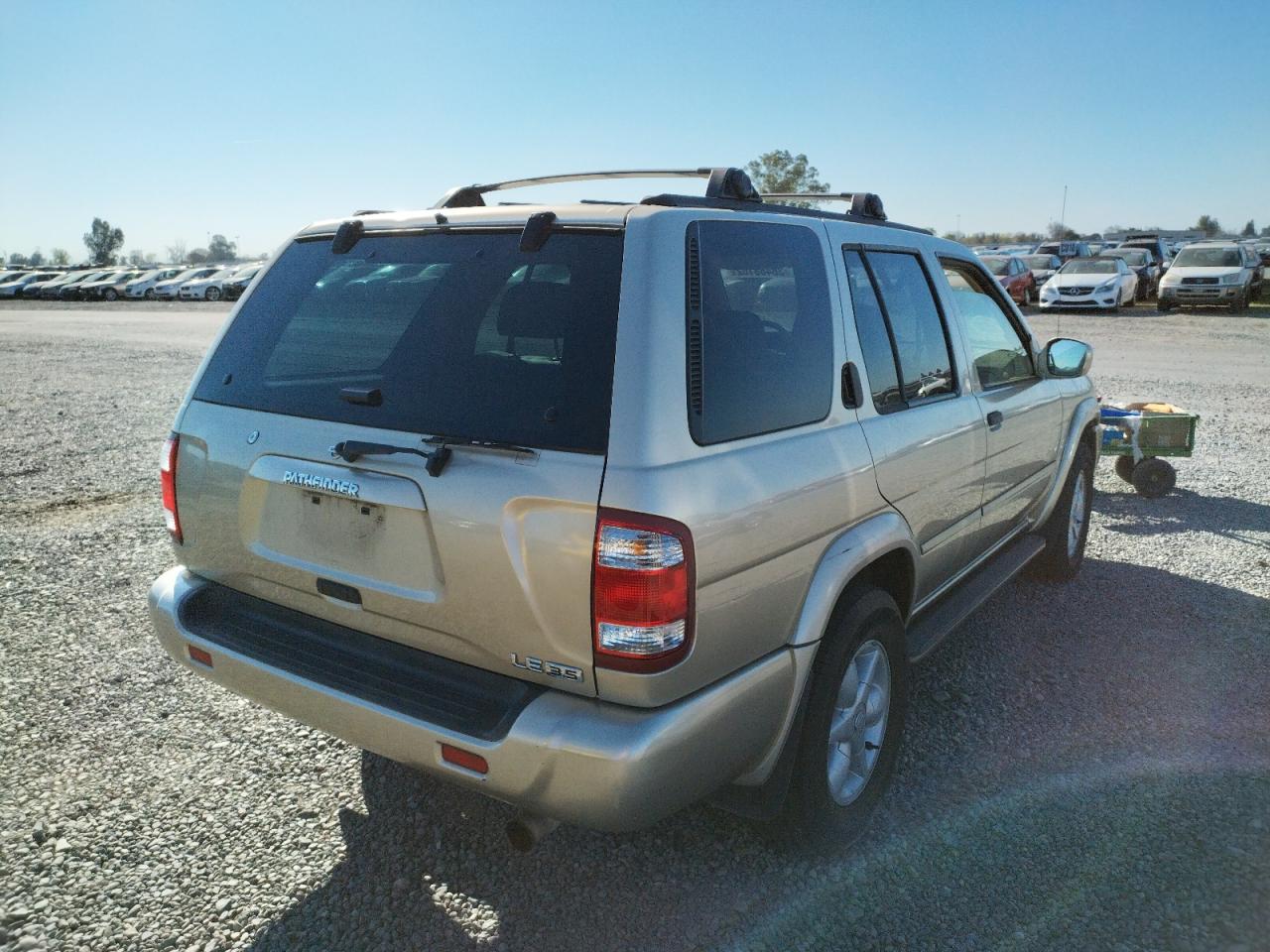 Photo 4 from auction – 2001 NISSAN PATHFINDER with VIN JN8DR07Y91W511504
