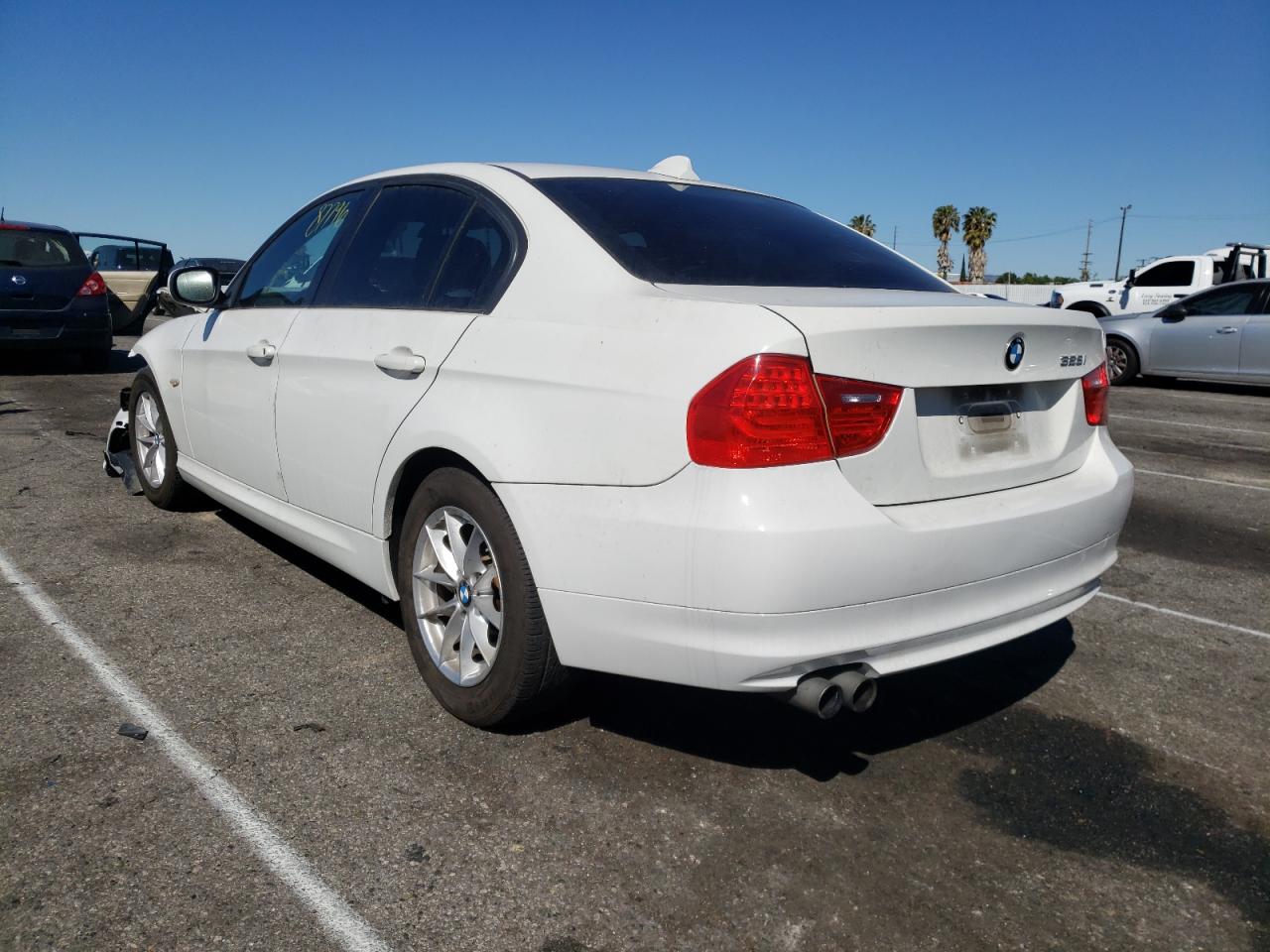 Photo 3 from auction – 2010 BMW 328 I SULE with VIN WBAPH5G58ANM69845