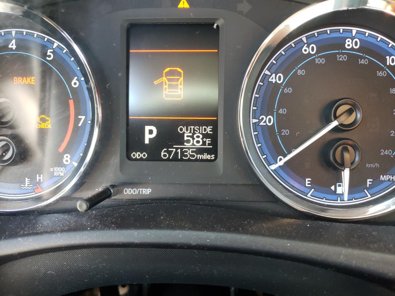 Photo 8 from auction – 2018 TOYOTA COROLLA L with VIN 5YFBURHE6JP750124