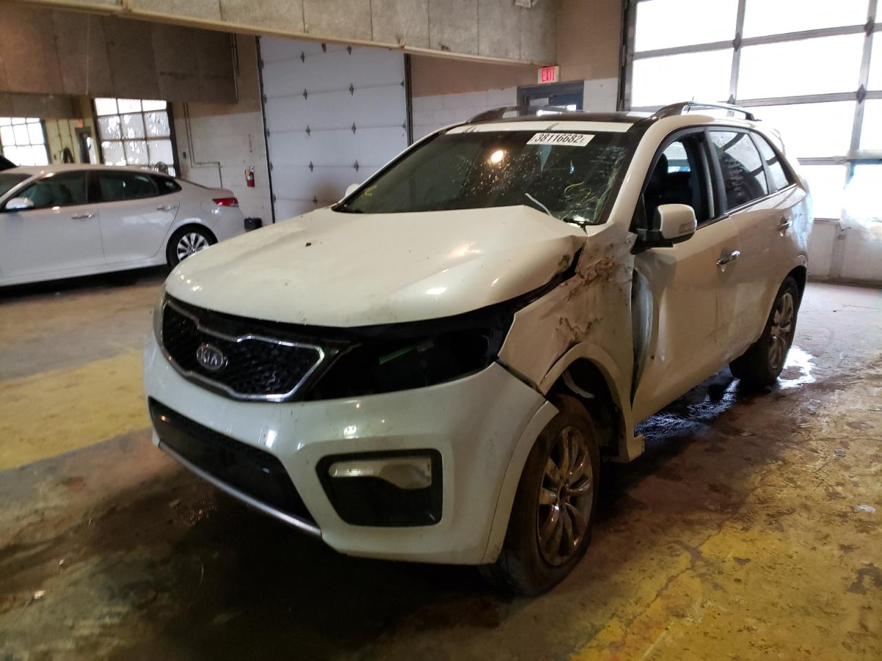 Photo 2 from auction – 2012 KIA SORENTO SX with VIN 5XYKWDA25CG234535