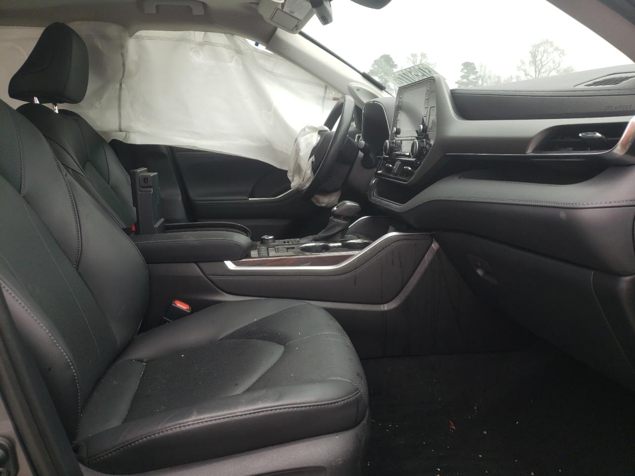 Photo 5 from auction – 2020 TOYOTA HIGHLANDER with VIN 5TDDZRBH4LS046091