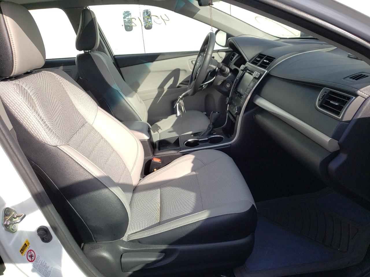Photo 5 from auction – 2016 TOYOTA CAMRY LE with VIN 4T1BF1FK0GU259074