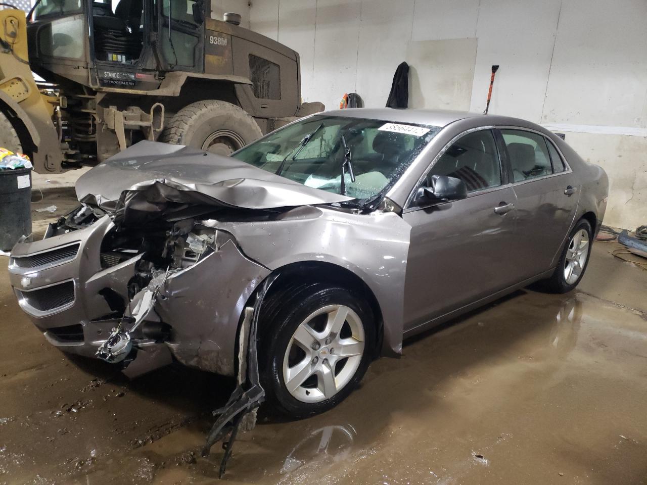 Photo 2 from auction – 2011 CHEVROLET MALIBU LS with VIN 1G1ZB5E11BF239162