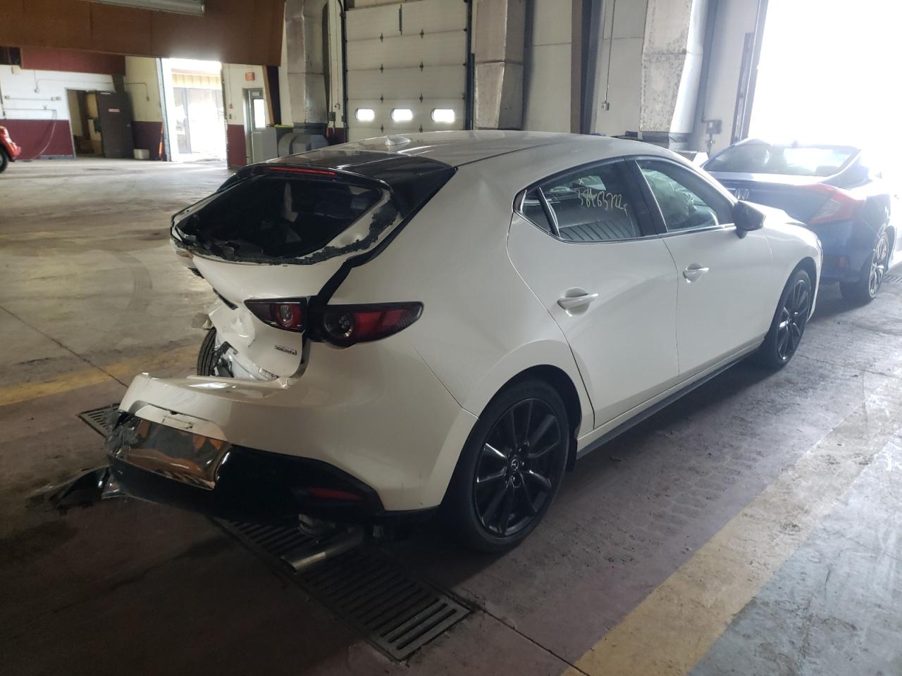Photo 4 from auction – 2020 MAZDA 3 PREMIUM with VIN JM1BPBNM4L1160425