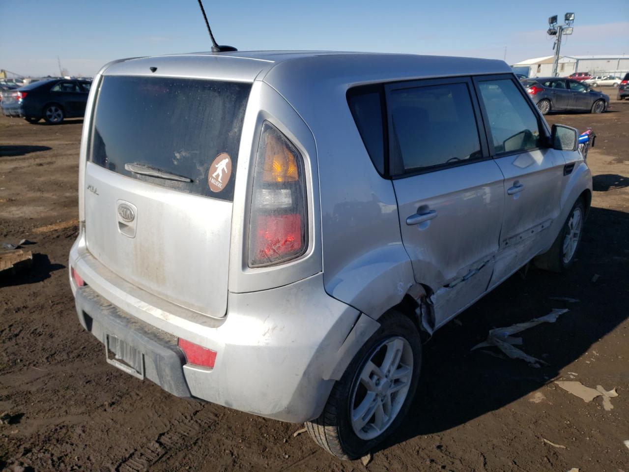 Photo 4 from auction – 2011 KIA SOUL + with VIN KNDJT2A27B7716119