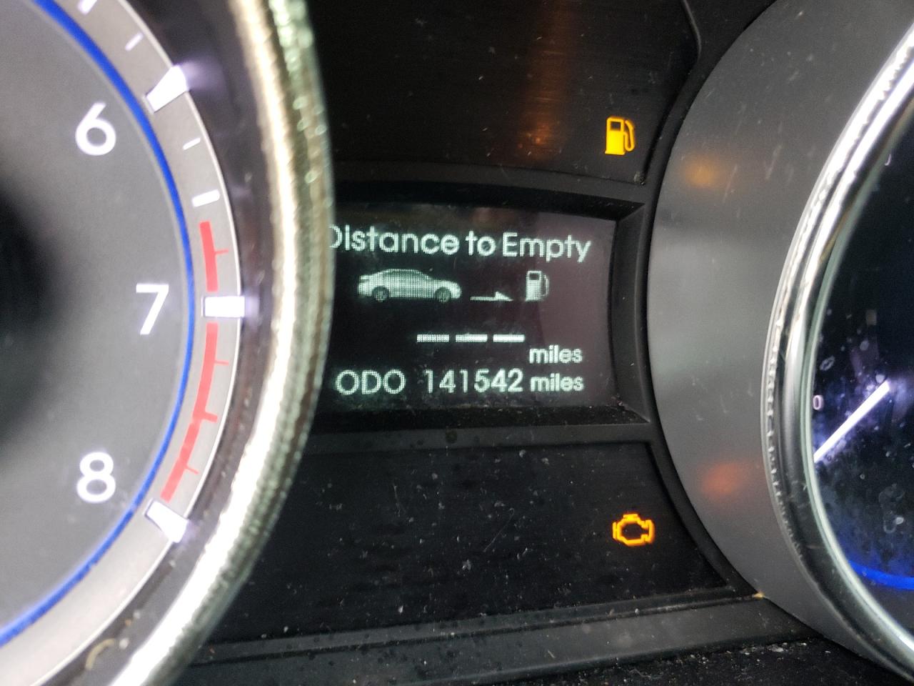 Photo 8 from auction – 2011 HYUNDAI SONATA SE with VIN 5NPEC4AC5BH142153