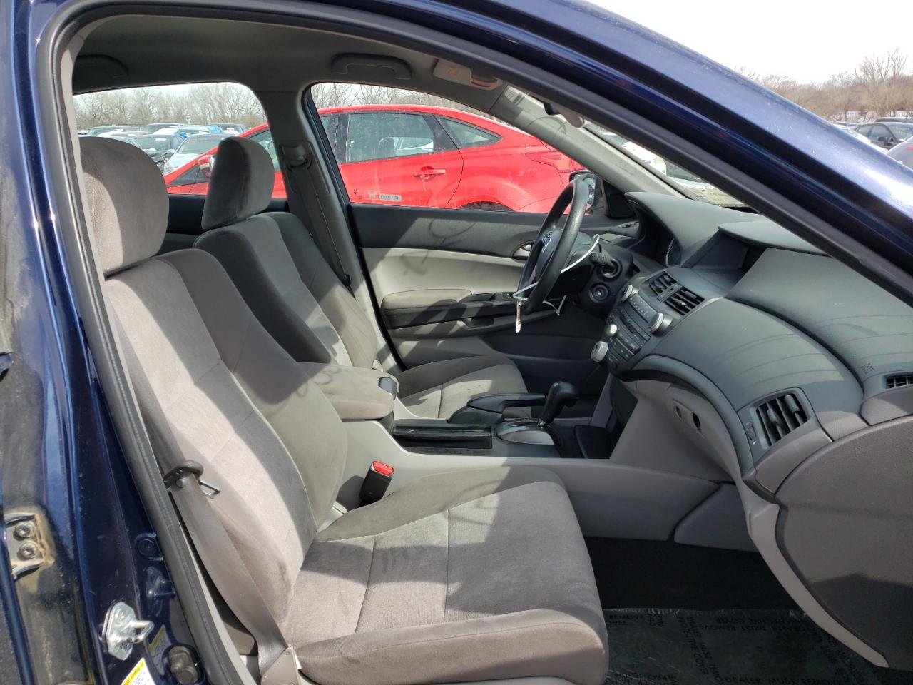 Photo 5 from auction – 2010 HONDA ACCORD LXP with VIN 1HGCP2F42AA061300