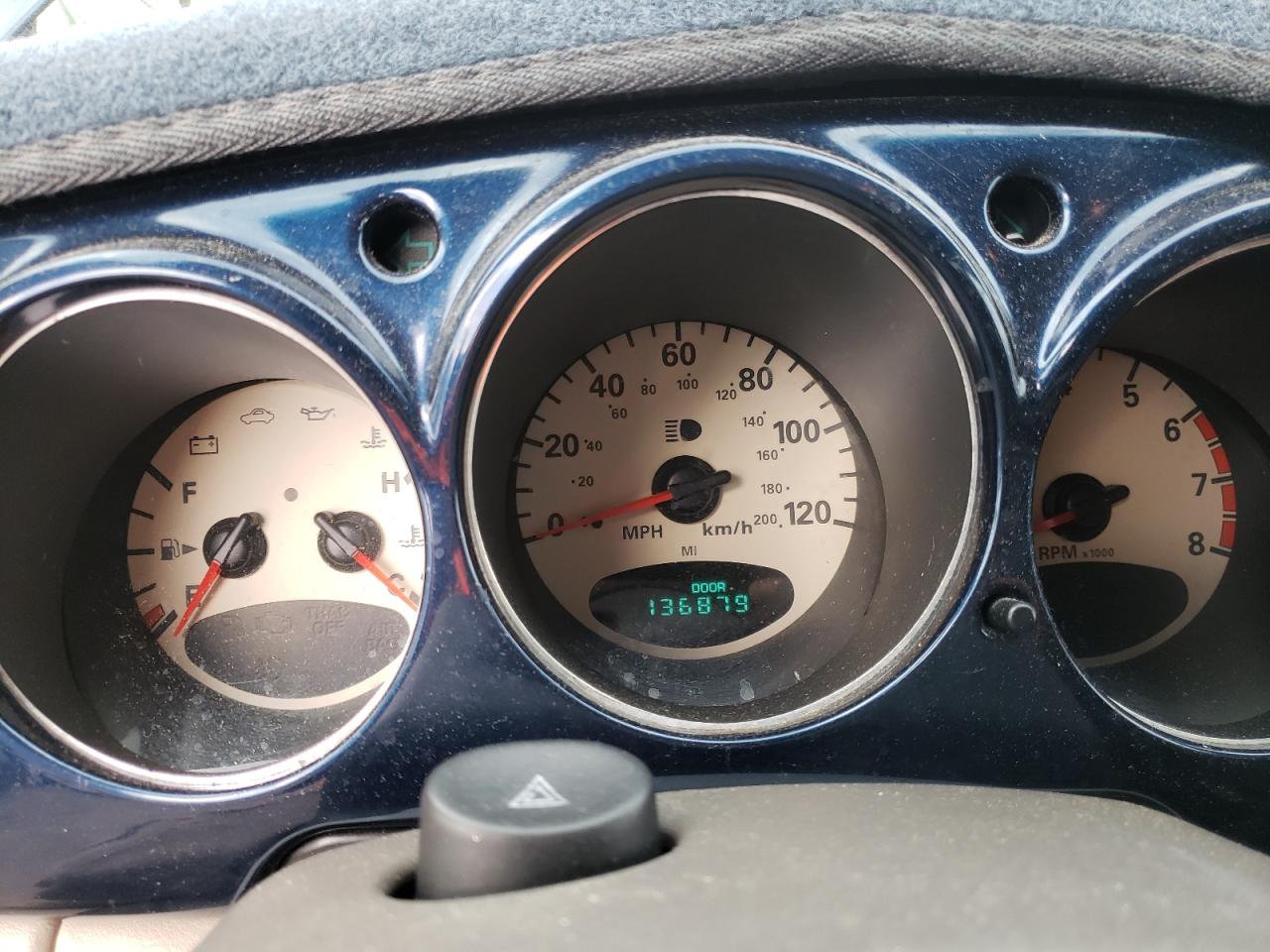 Photo 8 from auction – 2002 CHRYSLER PT CRUISER with VIN 3C8FY58B82T235918