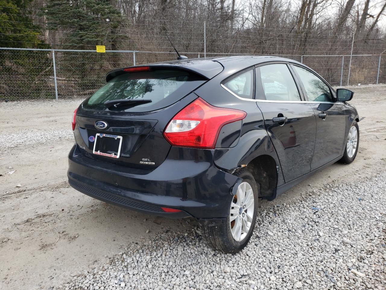 Photo 4 from auction – 2012 FORD FOCUS SEL with VIN 1FAHP3M28CL382539