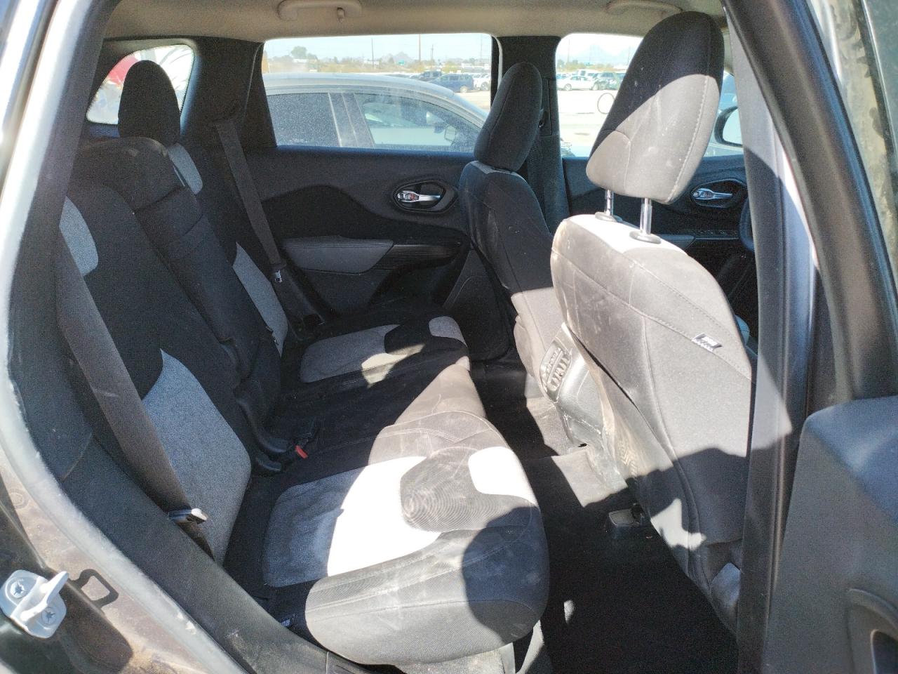 Photo 6 from auction – 2014 JEEP CHEROKEE L with VIN 1C4PJMCB7EW185944