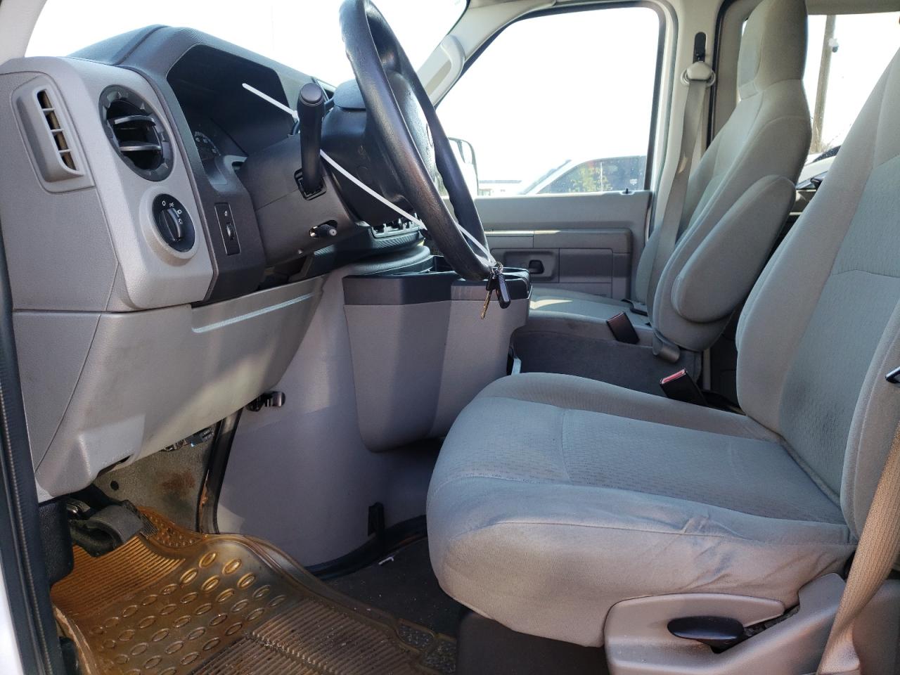 Photo 5 from auction – 2010 FORD ECONOLINE with VIN 1FDSS3BL6ADA07942