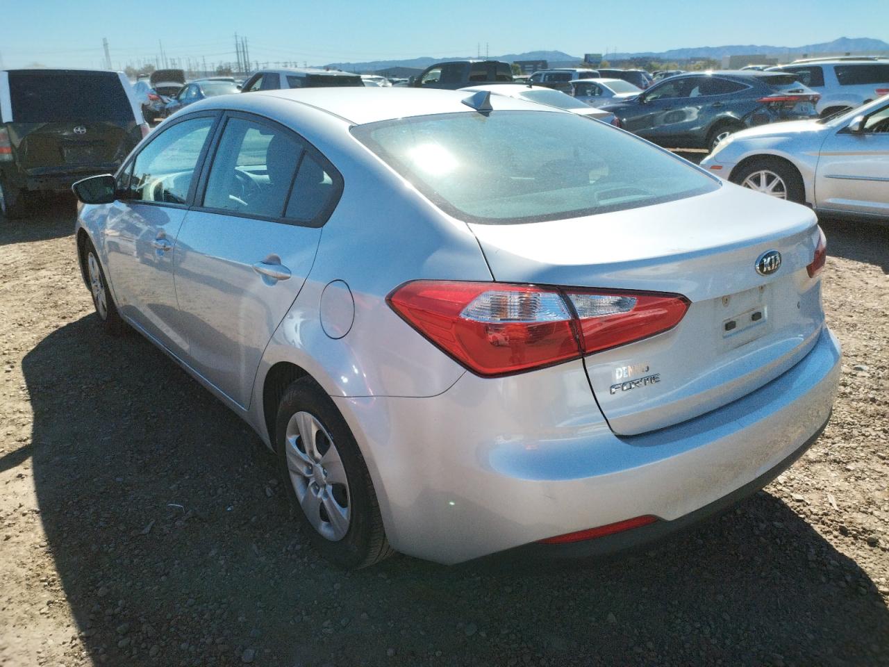 Photo 3 from auction – 2015 KIA FORTE LX with VIN KNAFK4A63F5436848