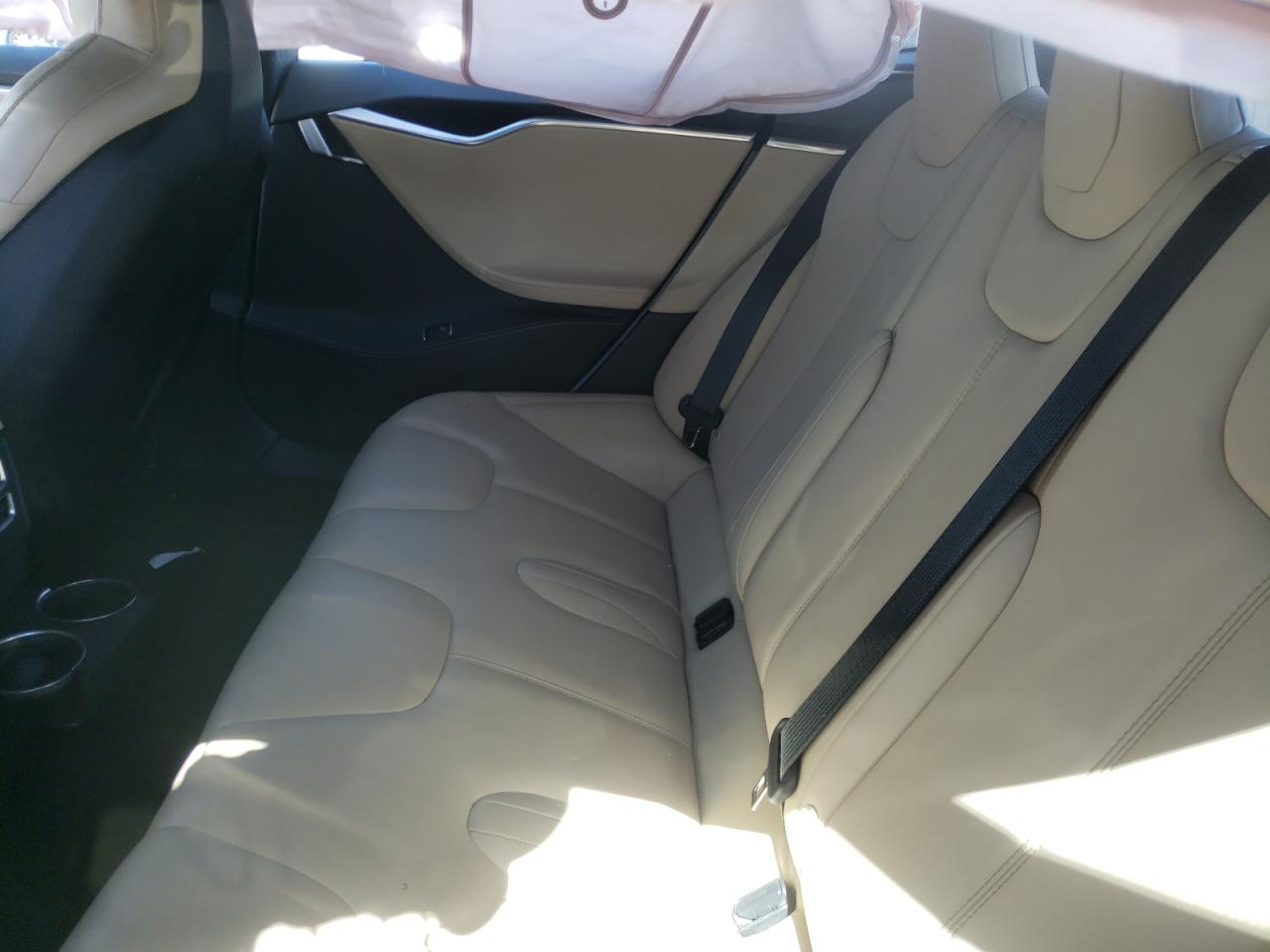 Photo 6 from auction – 2016 TESLA MODEL S with VIN 5YJSA1E1XGF172948