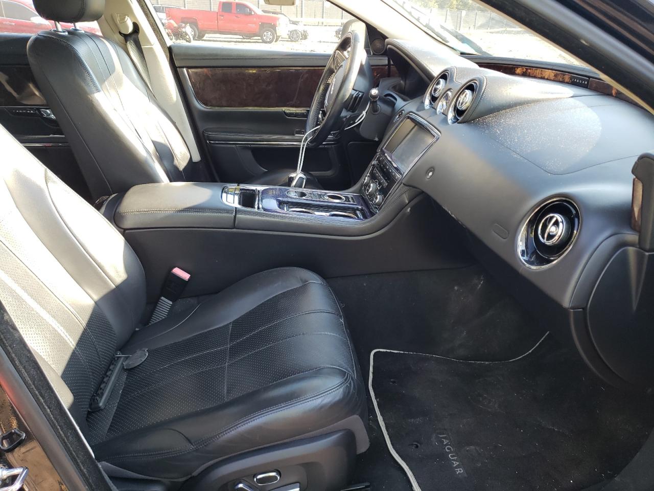 Photo 5 from auction – 2012 JAGUAR XJ with VIN SAJWA1CB7CLV22641