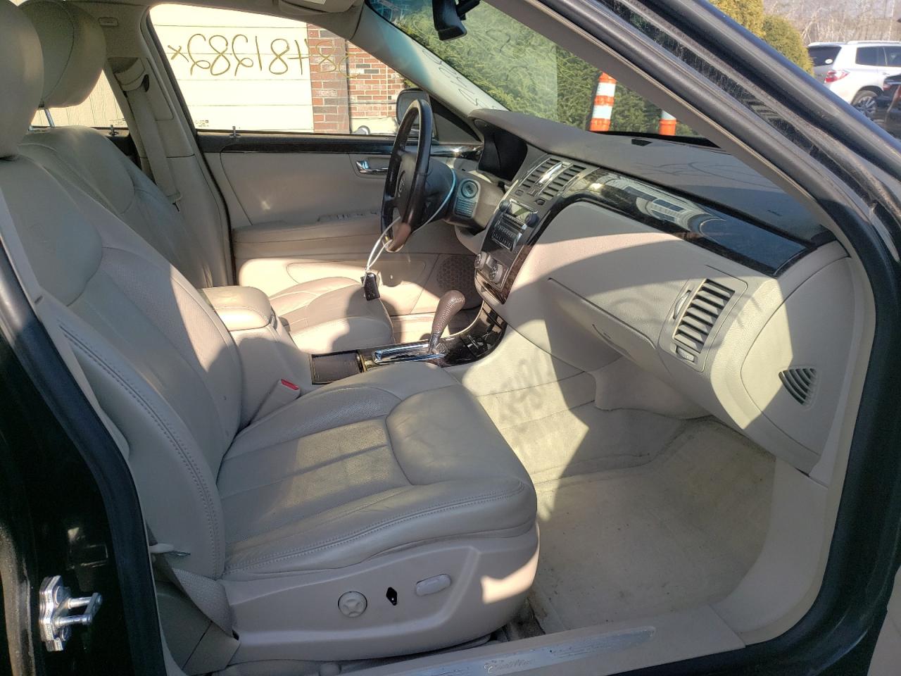 Photo 5 from auction – 2009 CADILLAC DTS with VIN 1G6KD57Y89U133362