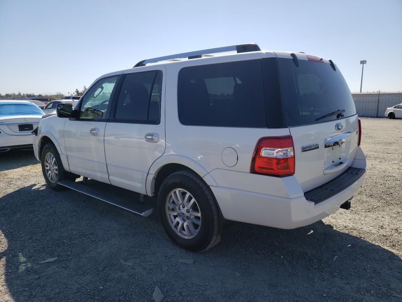 Photo 3 from auction – 2013 FORD EXPEDITION with VIN 1FMJU2A56DEF27267