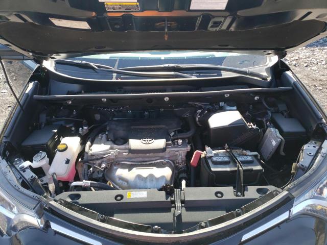 Photo 7 from auction – 2018 TOYOTA RAV4 LE with VIN 2T3BFREV2JW836051