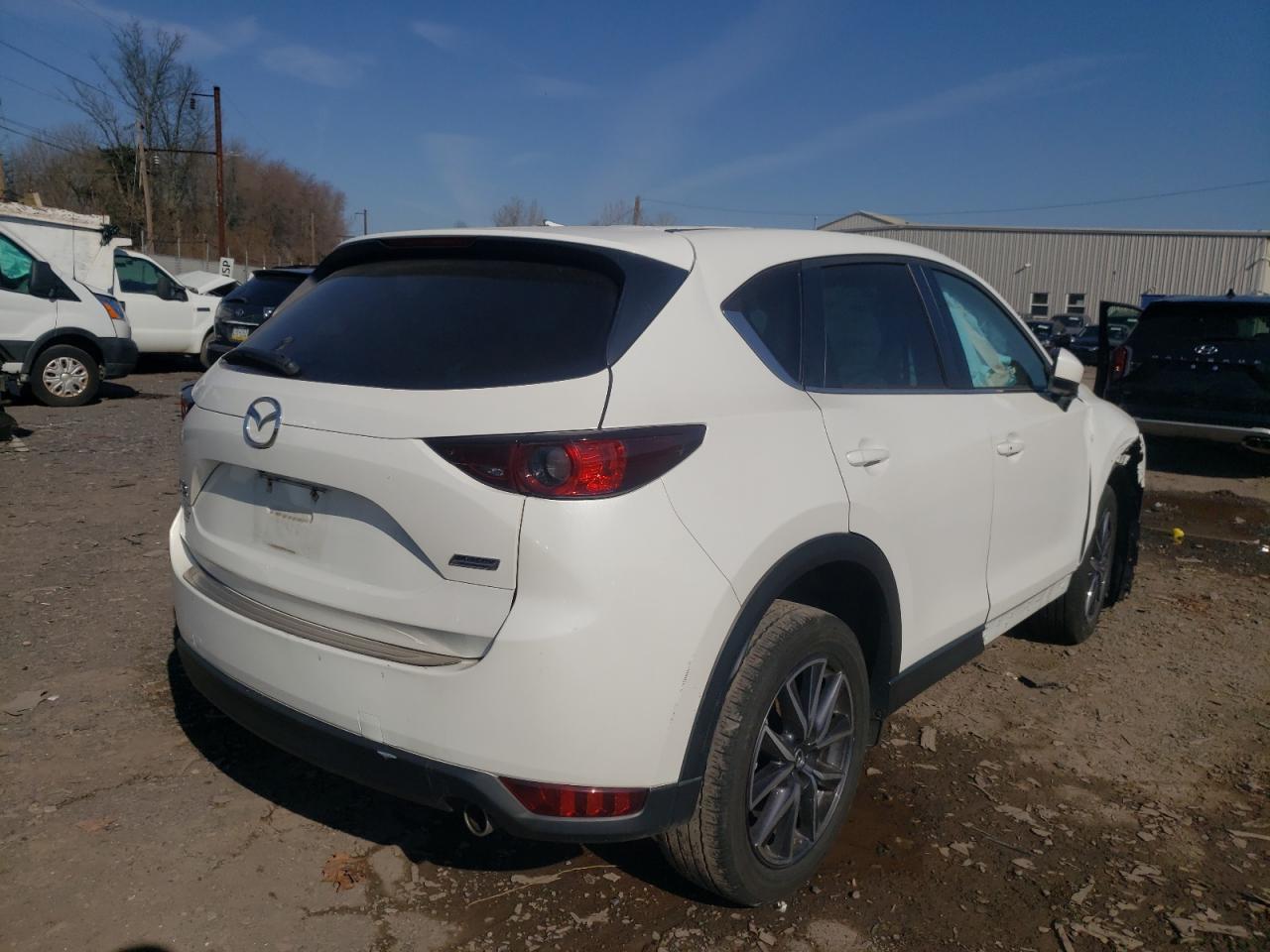 Photo 4 from auction – 2018 MAZDA CX-5 TOURI with VIN JM3KFBCM0J0354109