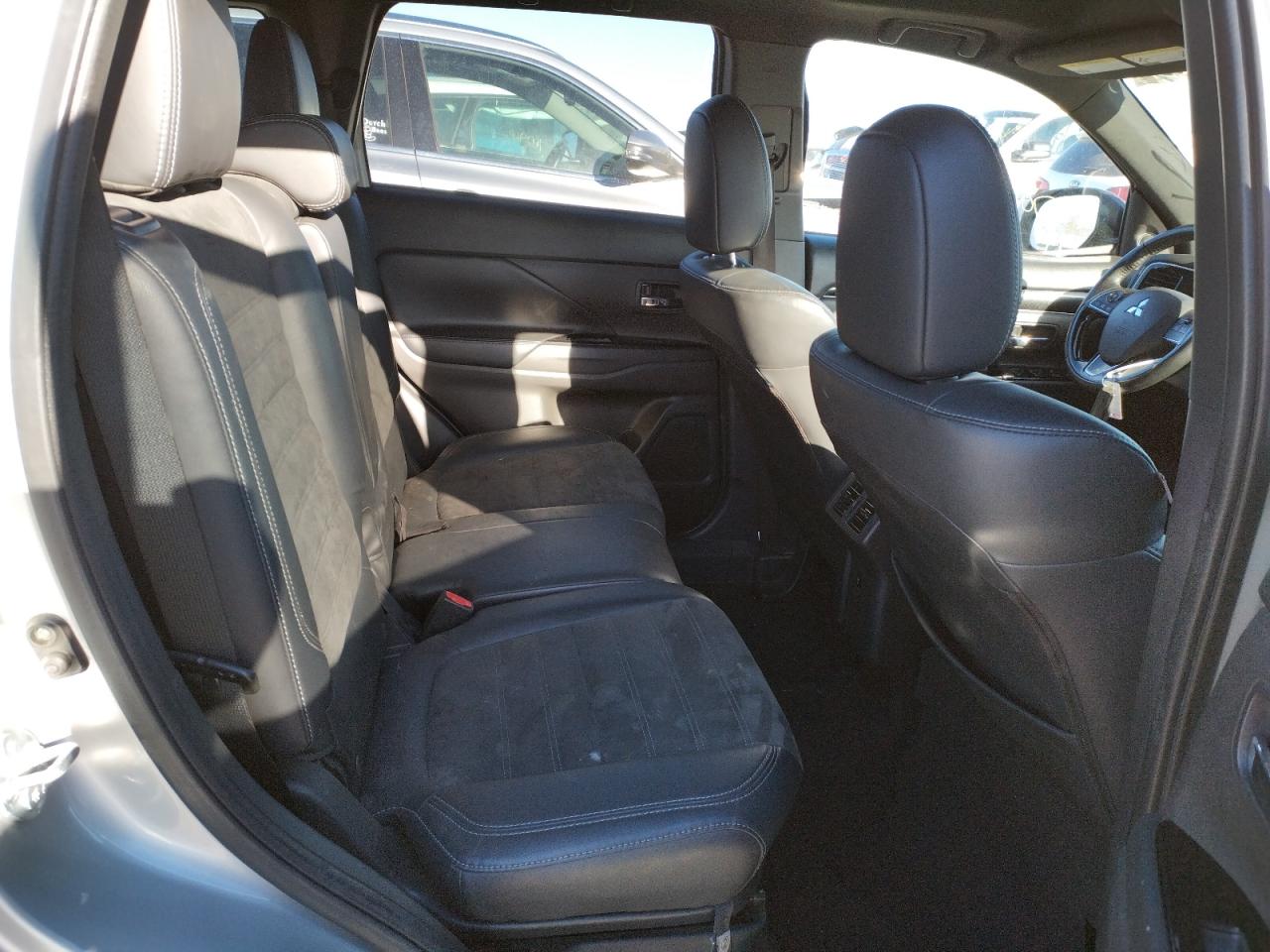 Photo 6 from auction – 2019 MITSUBISHI OUTLANDER with VIN JA4AD3A31KZ033956